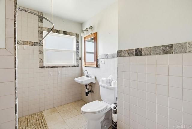 7098 Neri Drive, La Mesa, CA 91942