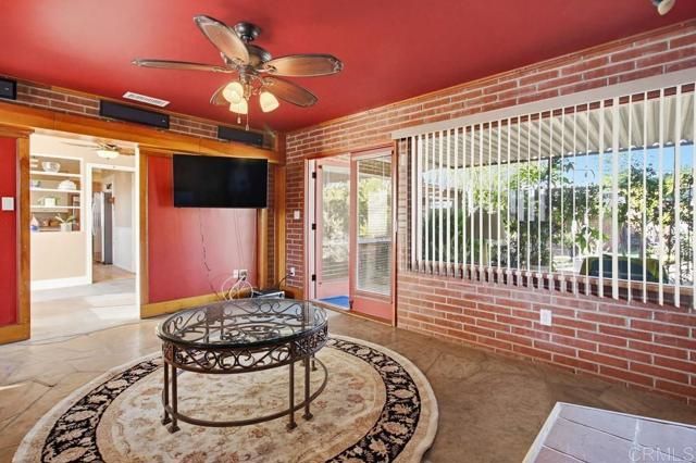 7098 Neri Drive, La Mesa, CA 91942