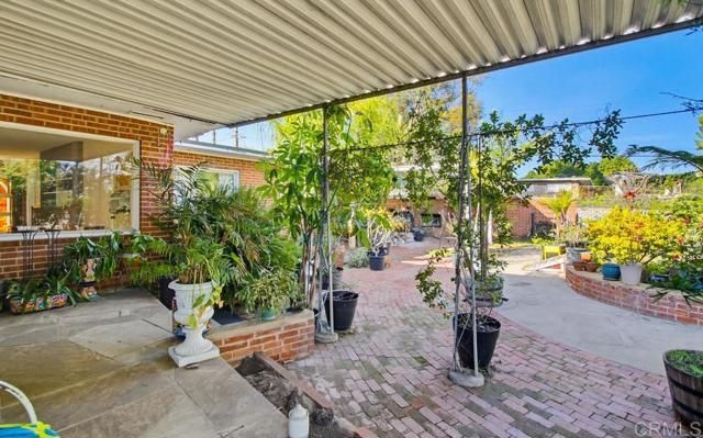 7098 Neri Drive, La Mesa, CA 91942