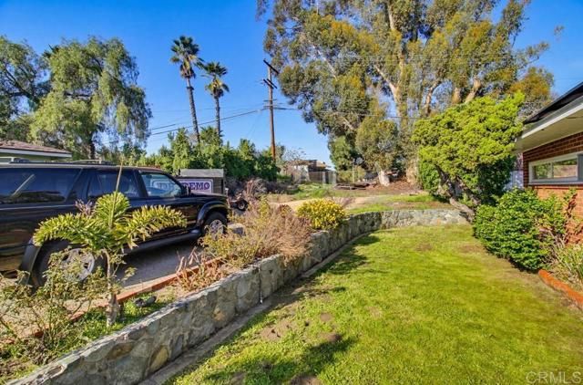 7098 Neri Drive, La Mesa, CA 91942