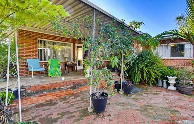 7098 Neri Drive, La Mesa, CA 91942