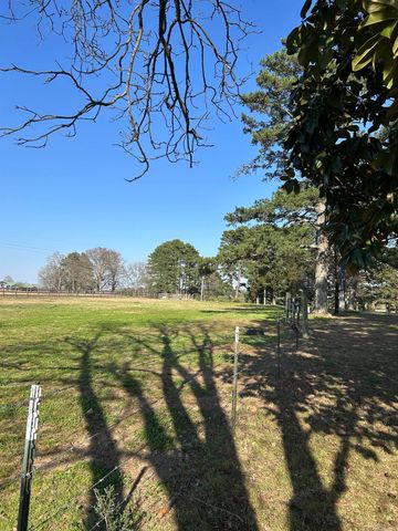 1924 Bettis Mountain Road, Quitman, AR 72131