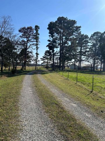 1924 Bettis Mountain Road, Quitman, AR 72131
