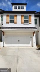 300 Auburn Valley Way, Auburn, GA 30011