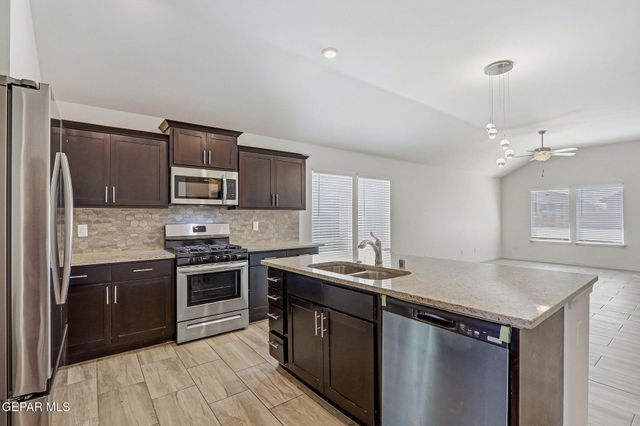 1177 Night Sky Street, El Paso, TX 79928