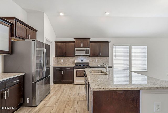 1177 Night Sky Street, El Paso, TX 79928