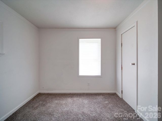 2300 Kennesaw Drive, Charlotte, NC 28216