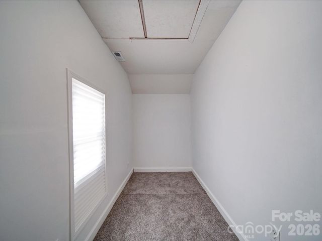 2300 Kennesaw Drive, Charlotte, NC 28216