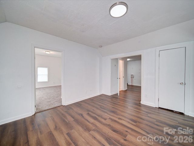 2300 Kennesaw Drive, Charlotte, NC 28216