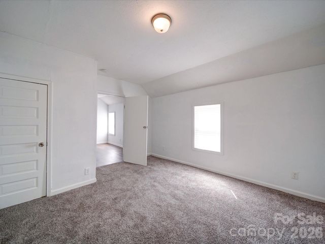 2300 Kennesaw Drive, Charlotte, NC 28216