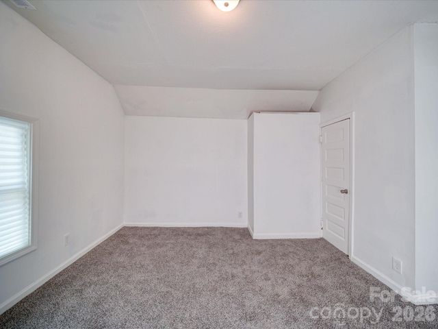 2300 Kennesaw Drive, Charlotte, NC 28216
