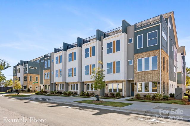 546 Rountree Road 8, Charlotte, NC 28217