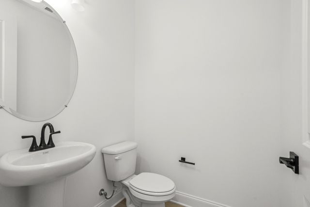 1557 Oak Springs Drive, Columbia, TN 38401