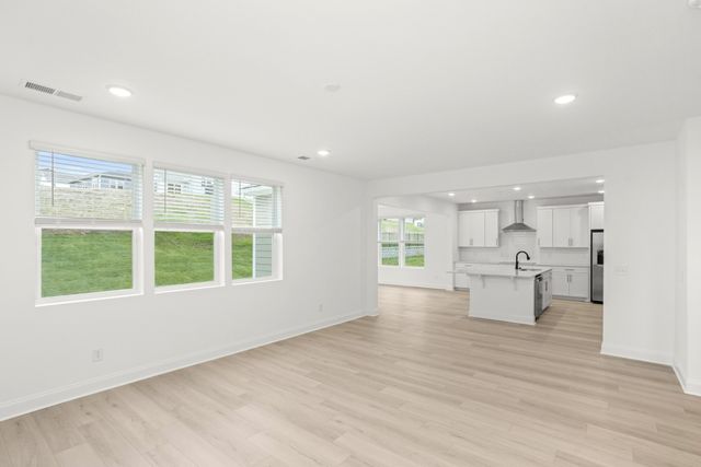 1557 Oak Springs Drive, Columbia, TN 38401