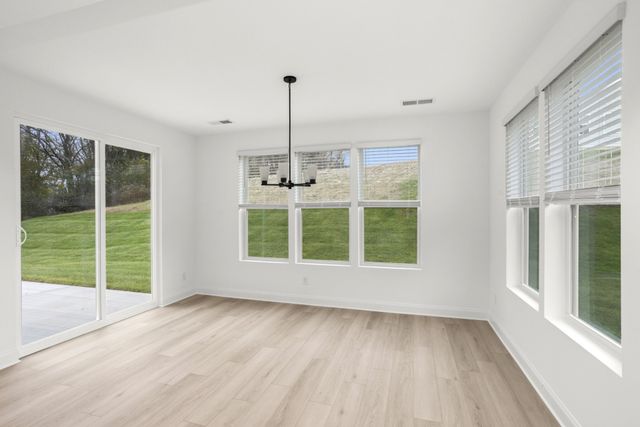 1557 Oak Springs Drive, Columbia, TN 38401