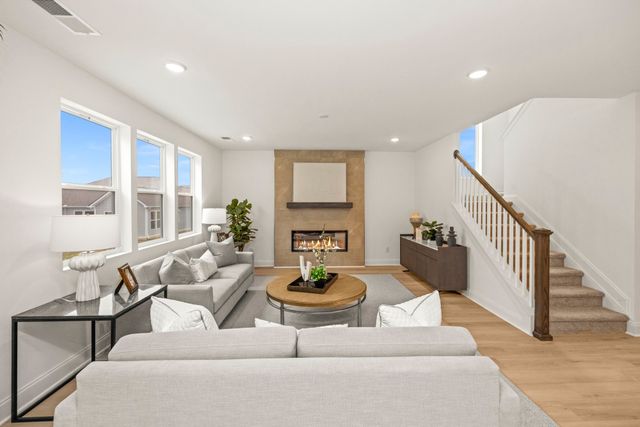 1557 Oak Springs Drive, Columbia, TN 38401