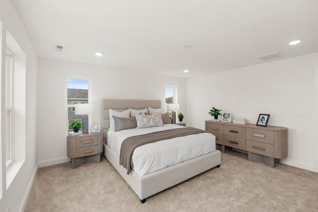 1557 Oak Springs Drive, Columbia, TN 38401