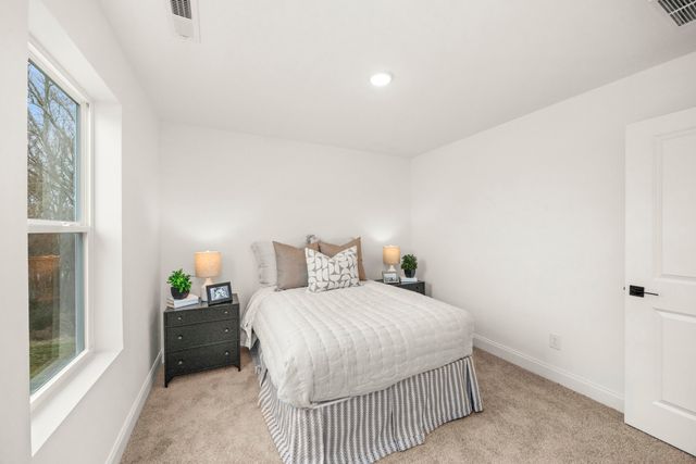 1557 Oak Springs Drive, Columbia, TN 38401