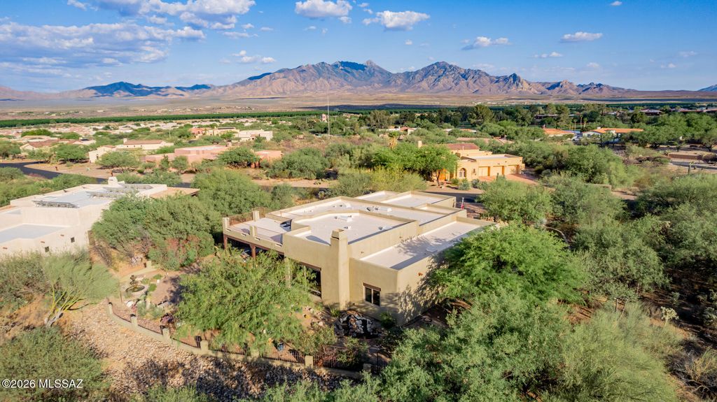 806 W Placita Quieta, Green Valley, AZ 85622