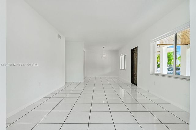 6050 SW 44th Ter, Miami, FL 33155