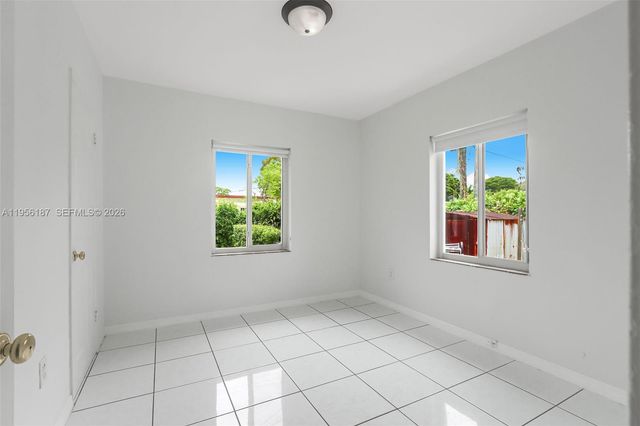 6050 SW 44th Ter, Miami, FL 33155