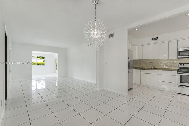 6050 SW 44th Ter, Miami, FL 33155