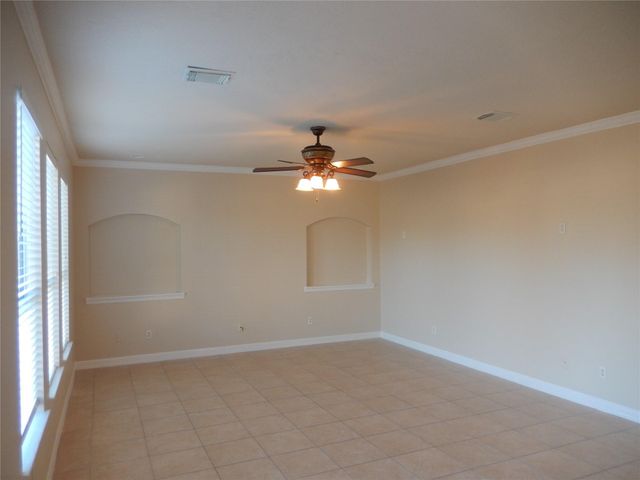 2330 Lord Nelson Drive, Seabrook, TX 77586