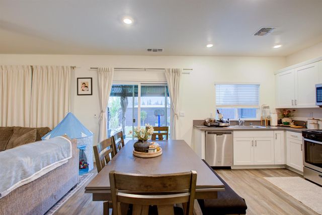 1479 Santini, Manteca, CA 95336