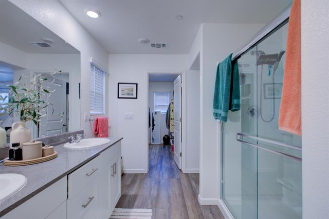 1479 Santini, Manteca, CA 95336