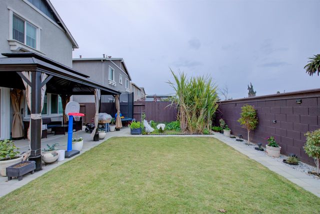 1479 Santini, Manteca, CA 95336