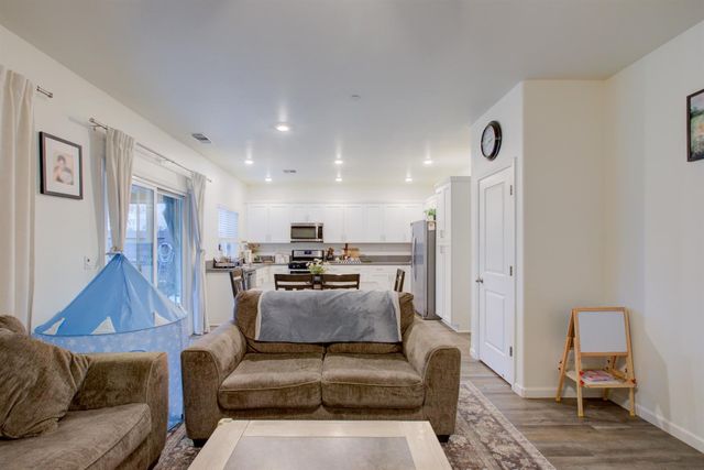 1479 Santini, Manteca, CA 95336