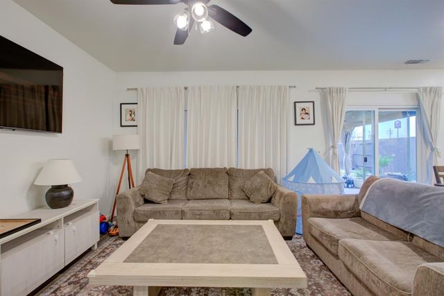 1479 Santini, Manteca, CA 95336