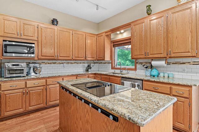 9832 Rosemill Circle N, Champlin, MN 55316