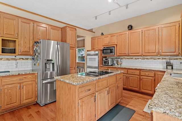 9832 Rosemill Circle N, Champlin, MN 55316