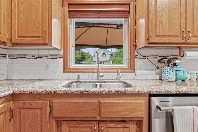9832 Rosemill Circle N, Champlin, MN 55316
