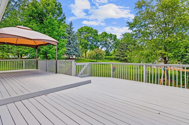 9832 Rosemill Circle N, Champlin, MN 55316