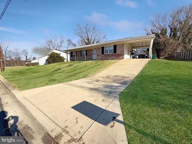 7502 GRANGE HALL DR, Fort Washington, MD 20744