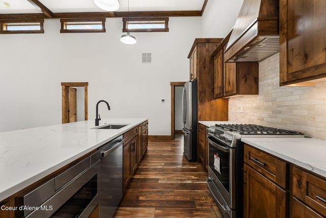 137 Backtrack RD, Sandpoint, ID 83864