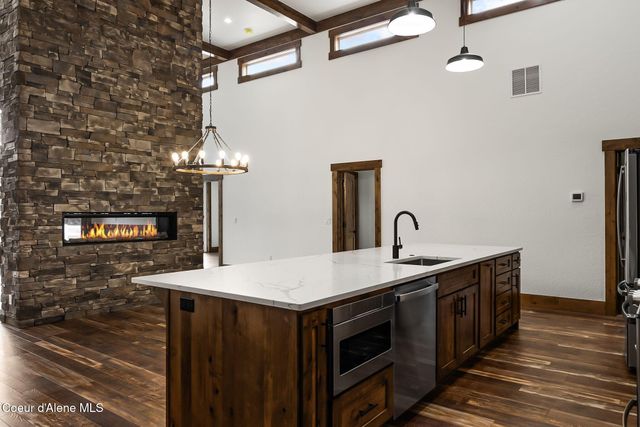 137 Backtrack RD, Sandpoint, ID 83864