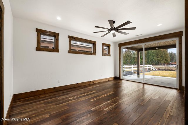 137 Backtrack RD, Sandpoint, ID 83864