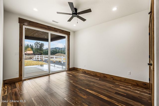 137 Backtrack RD, Sandpoint, ID 83864