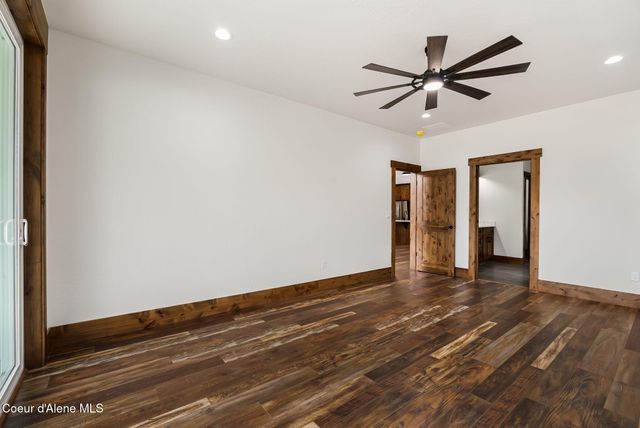 137 Backtrack RD, Sandpoint, ID 83864