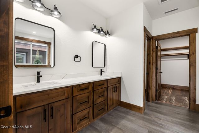 137 Backtrack RD, Sandpoint, ID 83864