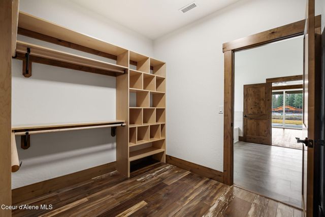 137 Backtrack RD, Sandpoint, ID 83864