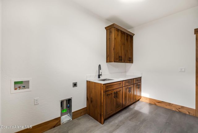 137 Backtrack RD, Sandpoint, ID 83864