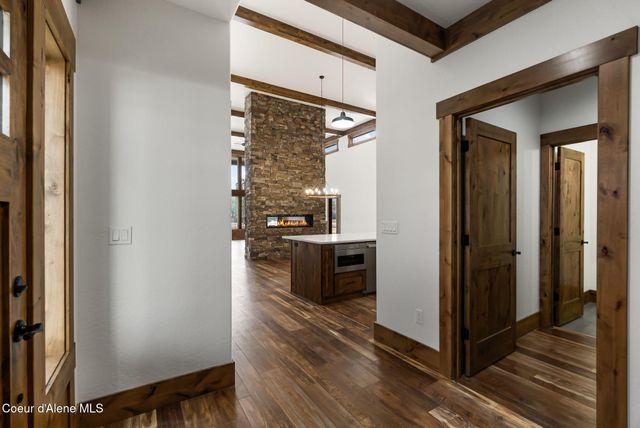 137 Backtrack RD, Sandpoint, ID 83864