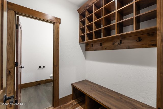 137 Backtrack RD, Sandpoint, ID 83864