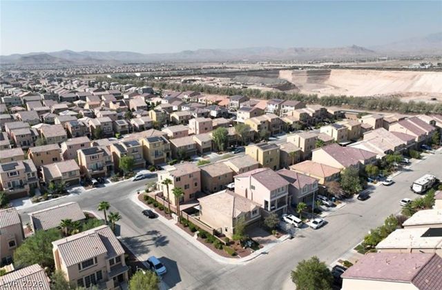 5945 Lambert Bridge Avenue, Las Vegas, NV 89139