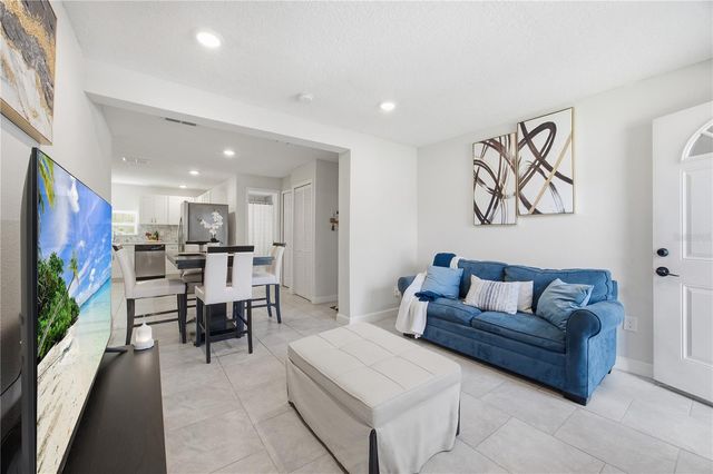 2350 VALLEY DRIVE, Apopka, FL 32703