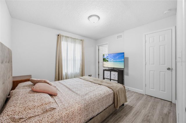 2350 VALLEY DRIVE, Apopka, FL 32703